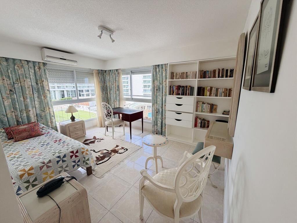 Venta apartamento de 3 dormitorios en suite - Punta del Est