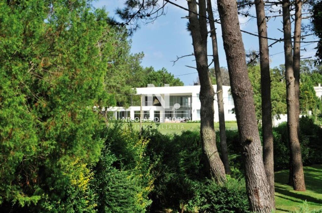Venta de casa Minimalista en Parque del Golf, del