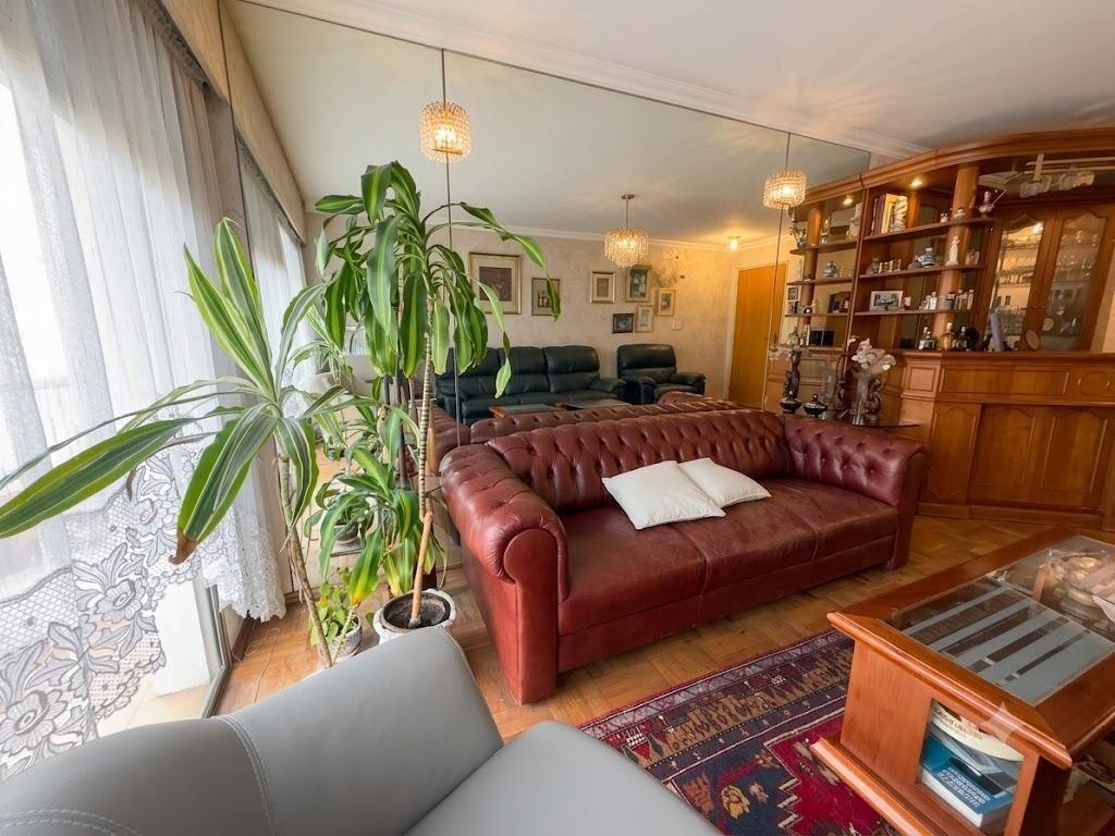 Venta apartamento 3 dormitorios más servicio completo y gar