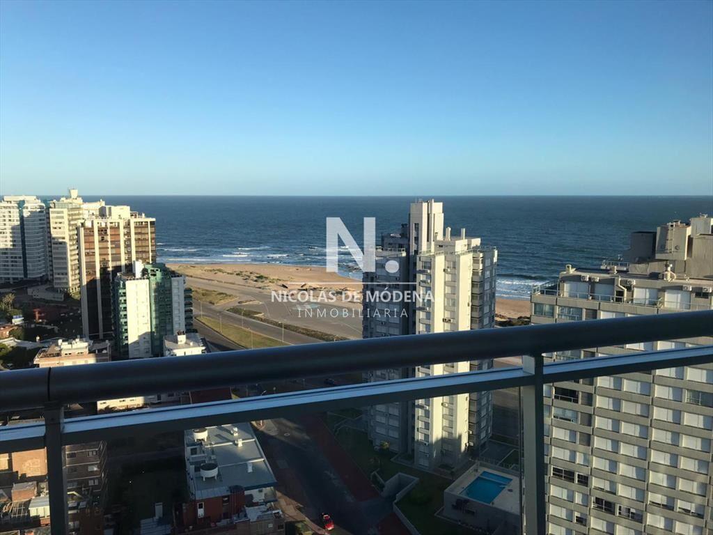 Departamento, de 2 suites, a la venta en Punta
