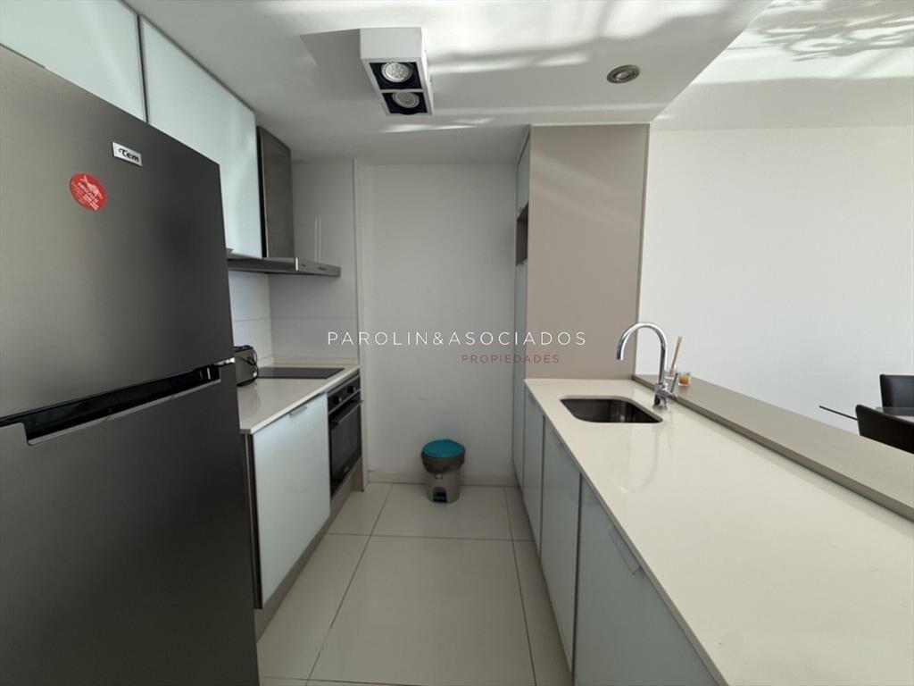 OPORTUNIDAD APARTAMENTO 2 DORMITORIOS EN TORRE DE