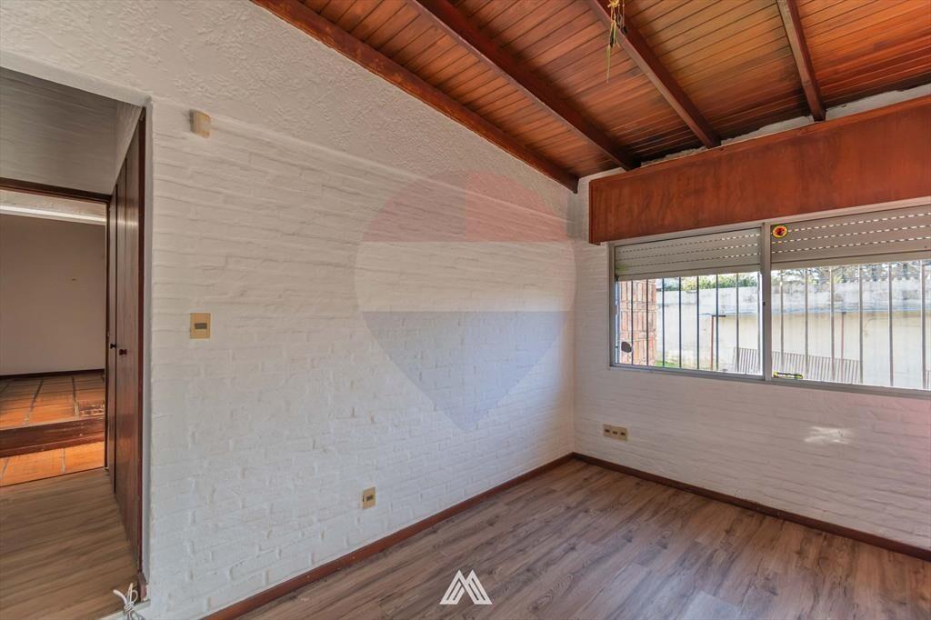 Vendo Casa en Punta Gorda 4 dormitorios Cochera