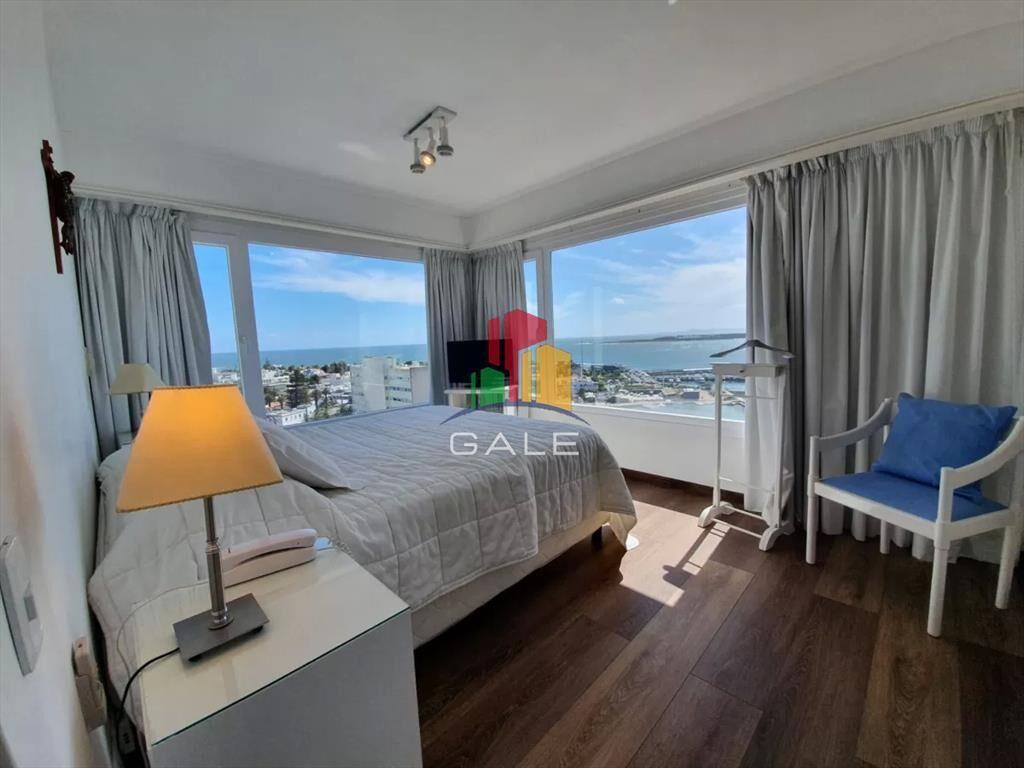 Departamento de 3 dormitorios + dep. en venta en
