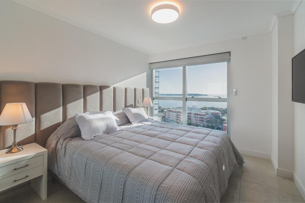VENTA DE APARTAMENTO DE 2 DORMITORIOS EN MANSA PUNTA DEL E