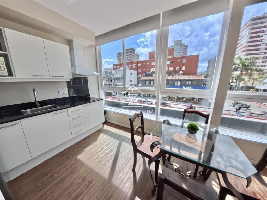 DUPLEX - PENINSULA