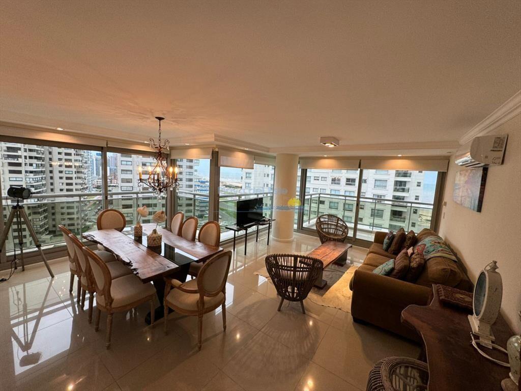 Apartamento en alquiler de temporada de 2 en , ,