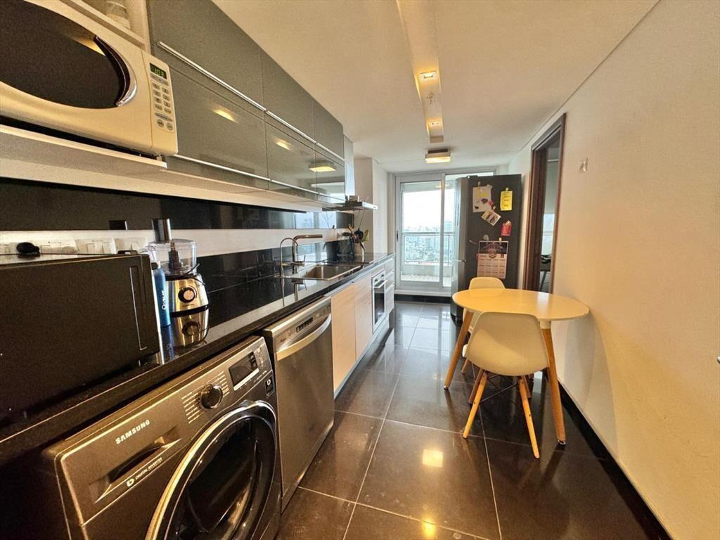 VENTA APARTAMENTO 2 DORMITORIOS + DEPENDENCIA