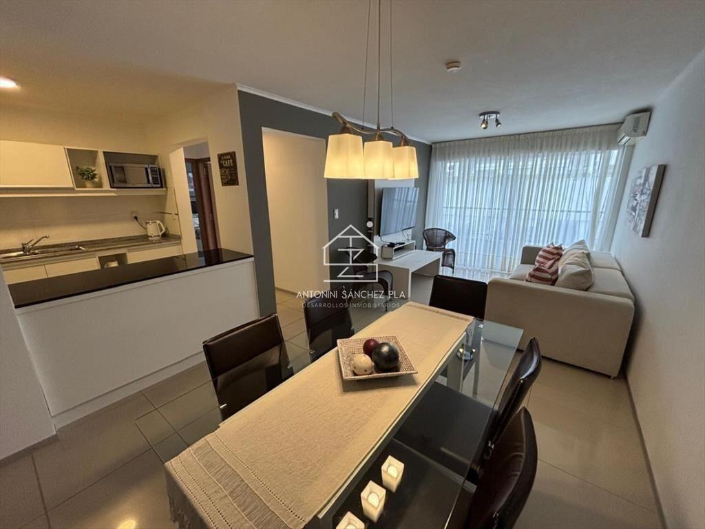 Departamento en venta de 2 dormitorios y 2 baños Punta del