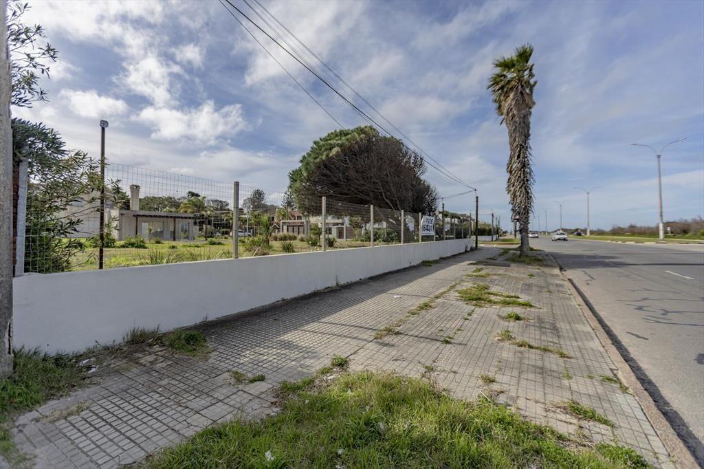 1500 m2 de Terreno en la Rambla de Carrasco