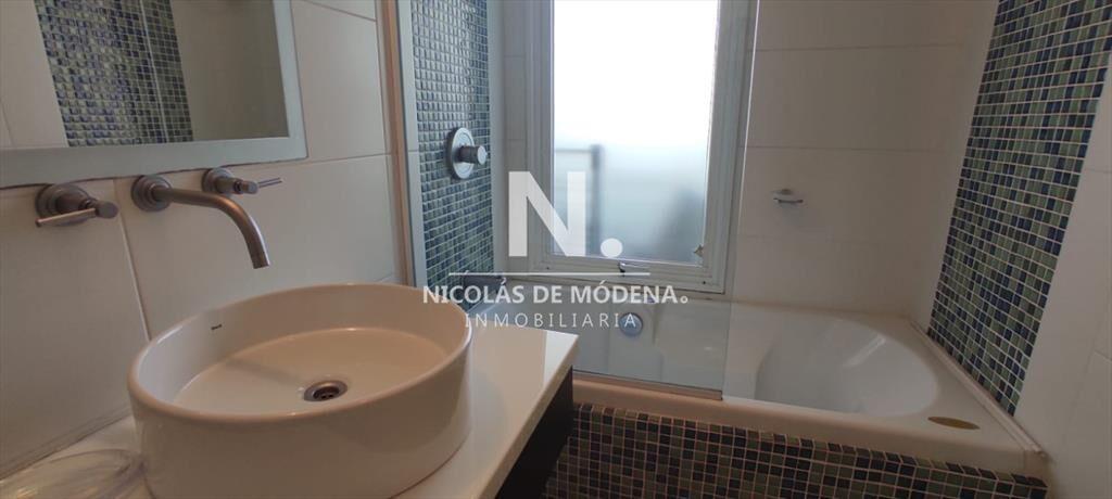 Apartamento en Brava, 3 dormitorios *