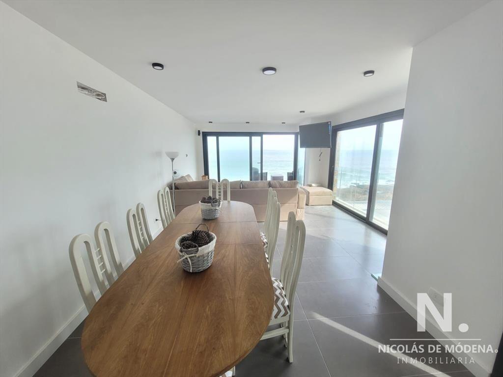 Apartamento en Venta, a estrenar, Primera fila Playa Brava