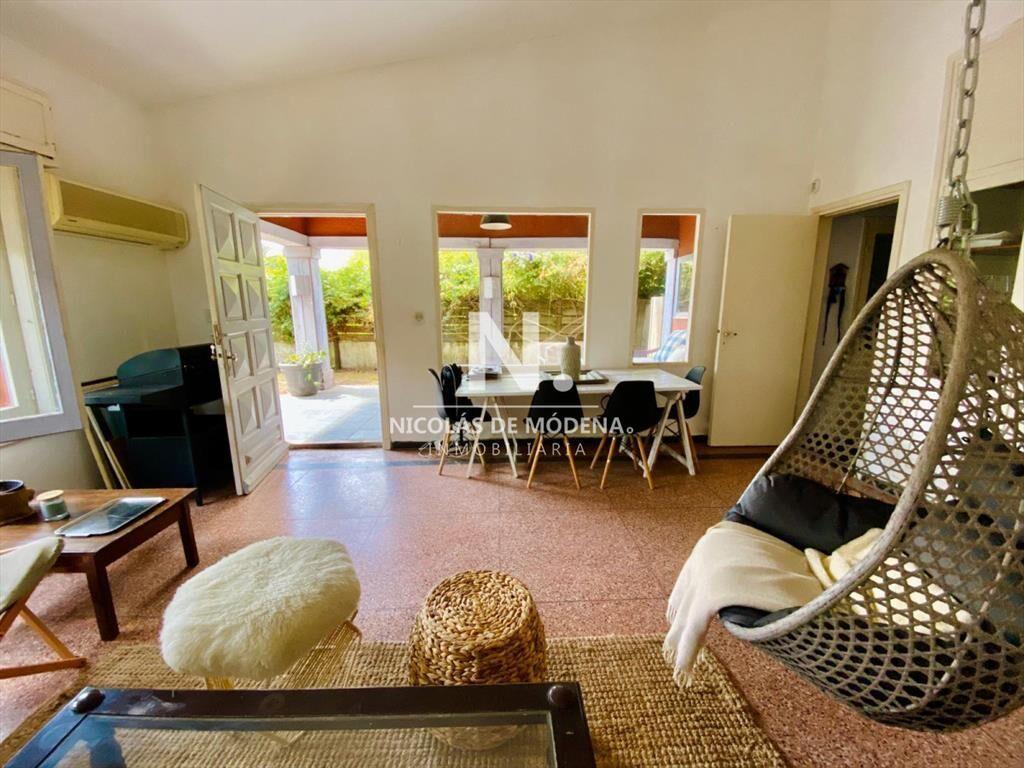 Vende Chalet de 2 dormitorios en La Barra.