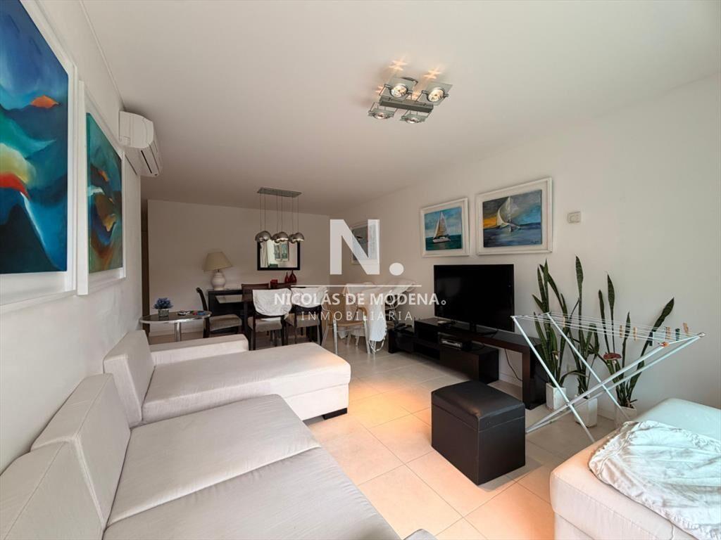 En venta apartamento de e Dormitorios en Mansa, Punta del E