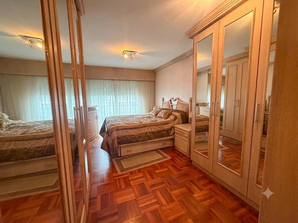Venta apartamento 3 dormitorios más servicio completo y gar