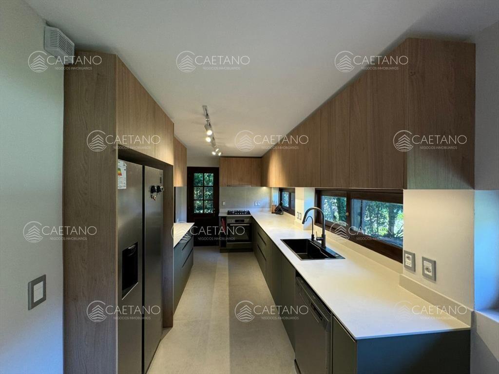 Venta y alquiler temporario casa de 4 Punta del