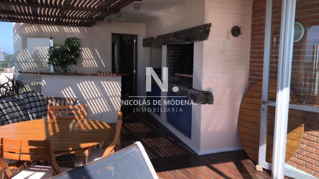 Penthouse en venta en Torre Tequendama, frente al