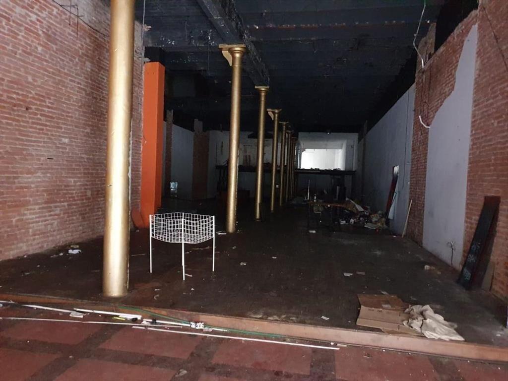 Edificio entero en Rincón casi Plaza Matriz, 1200 m2 !!