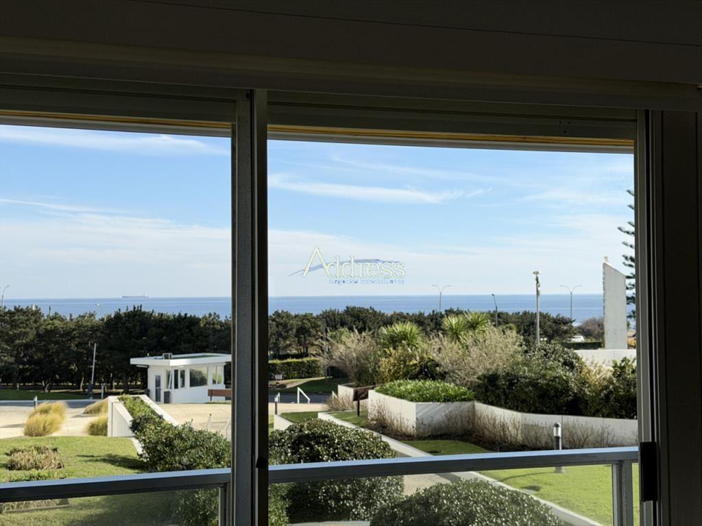 Apartamento en venta de 4 dormitorios con vista