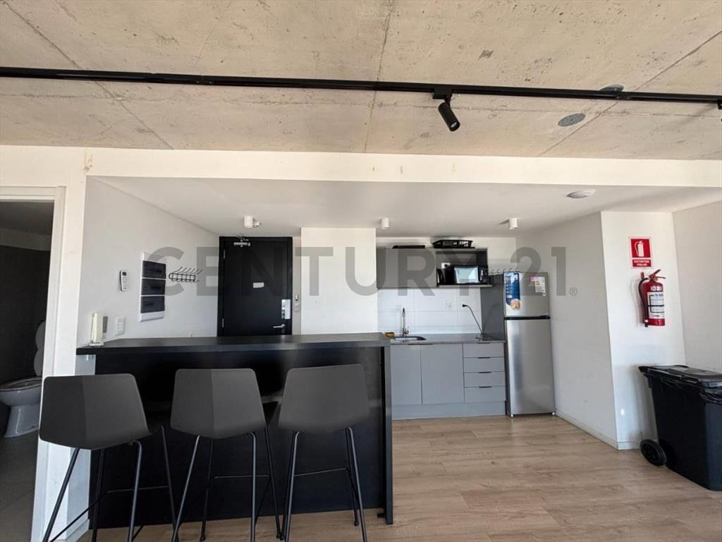 Av. libertador piso alto .Venta apartamento 3 Dorm , 2 Ba...