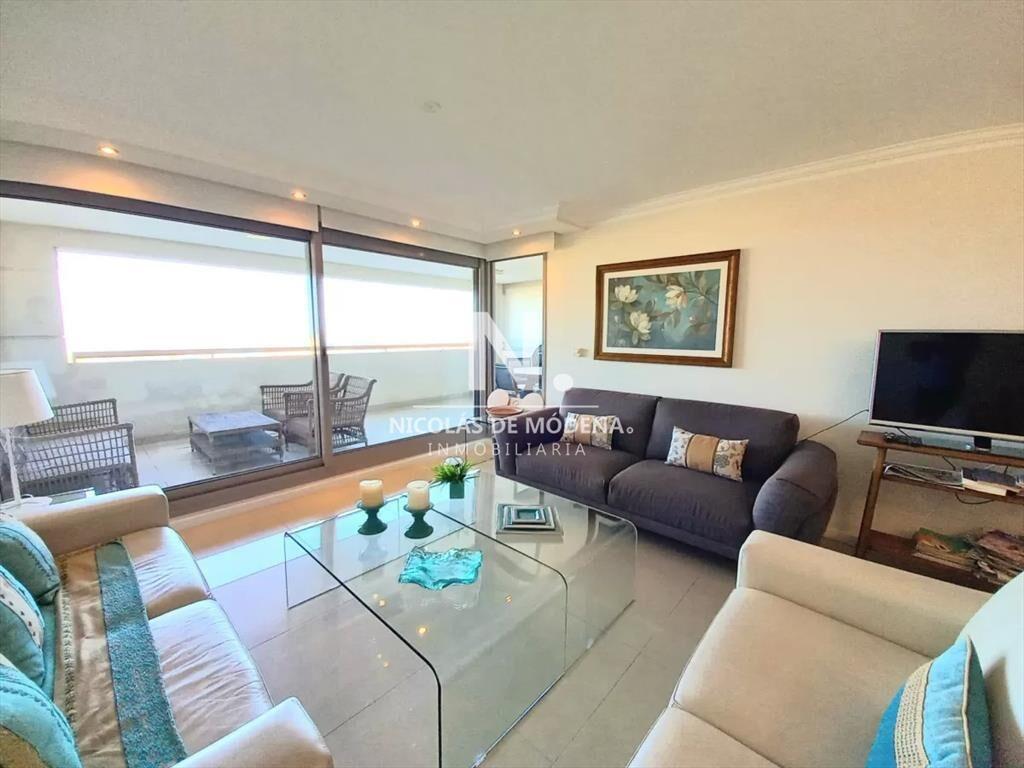 Apartamento de 3 dormitorios. Torre Imperiale.