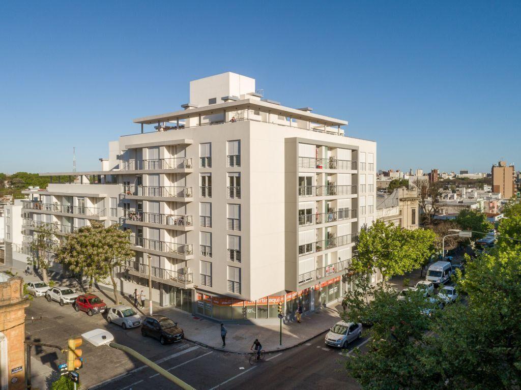 Apartamento - A la venta con renta en Av. Agraciada, 1 dorm