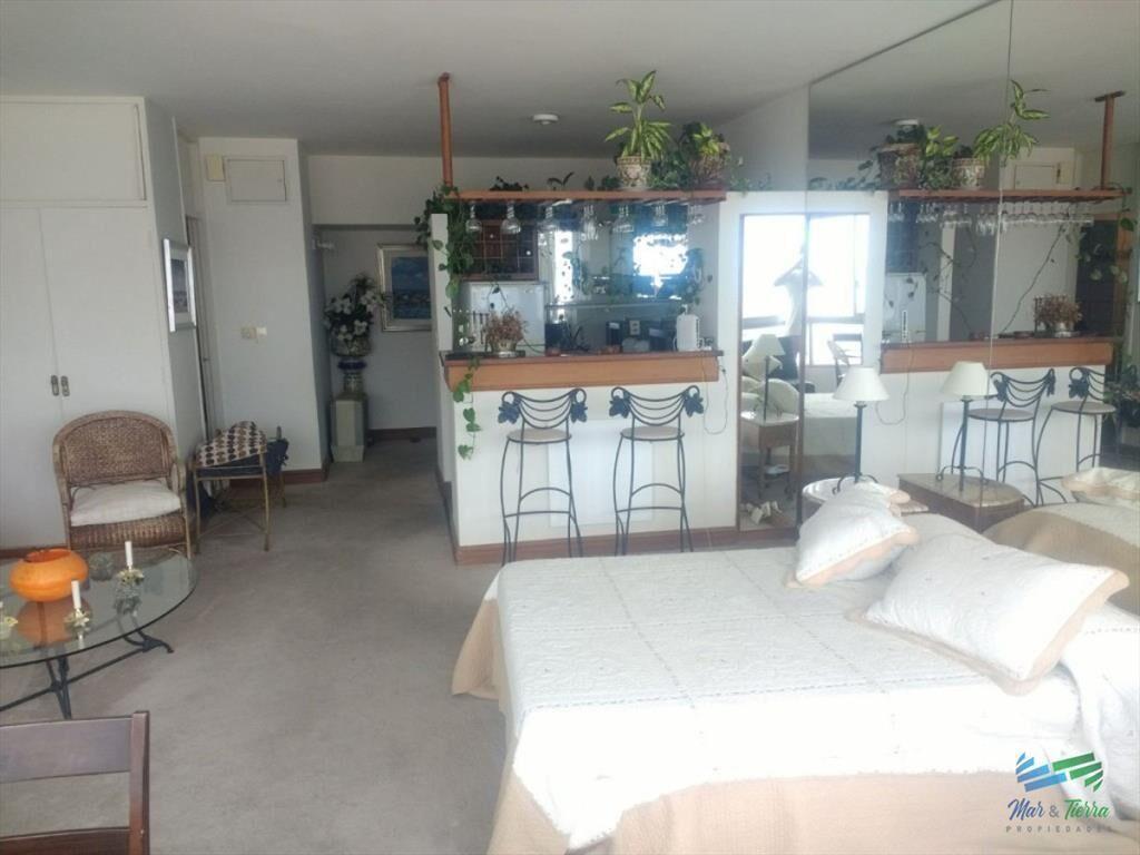 Monoambiente con vista al mar!