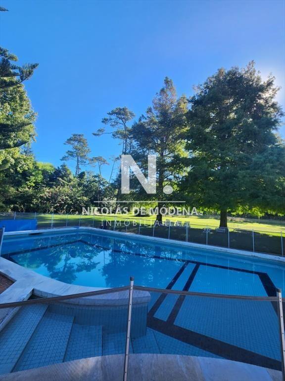 Casa de 3 domritorios y dependencia en venta en