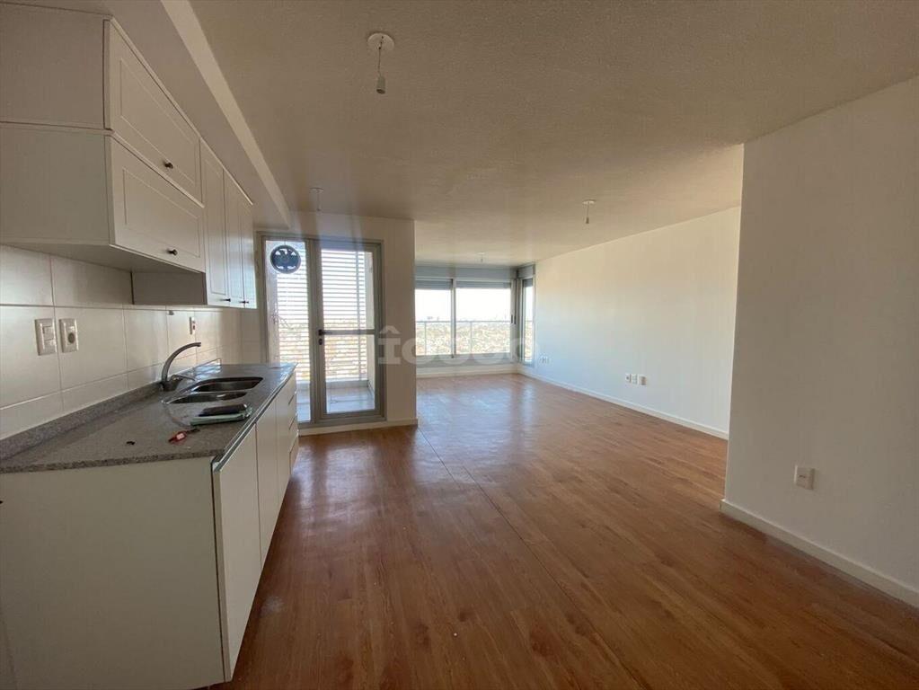 APARTAMENTO EN ALQUILER DE 3 DORMITORIOS Y 2 BAÑOS EN TORR