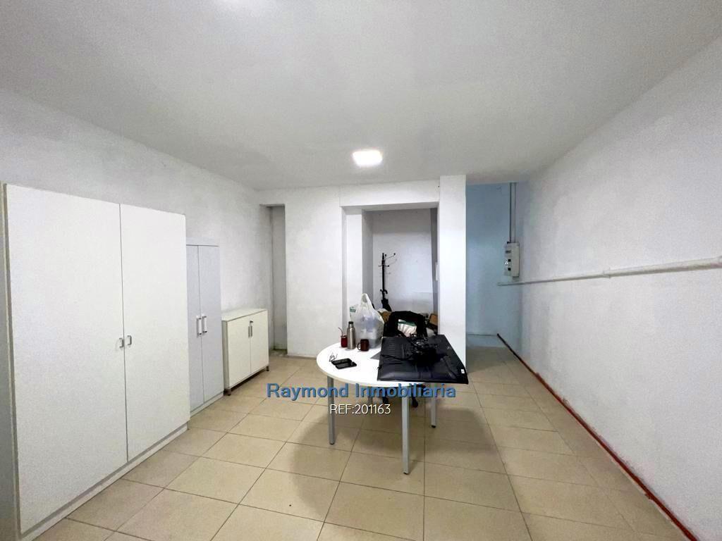 Venta local de 158m2 con renta en el mejor punto