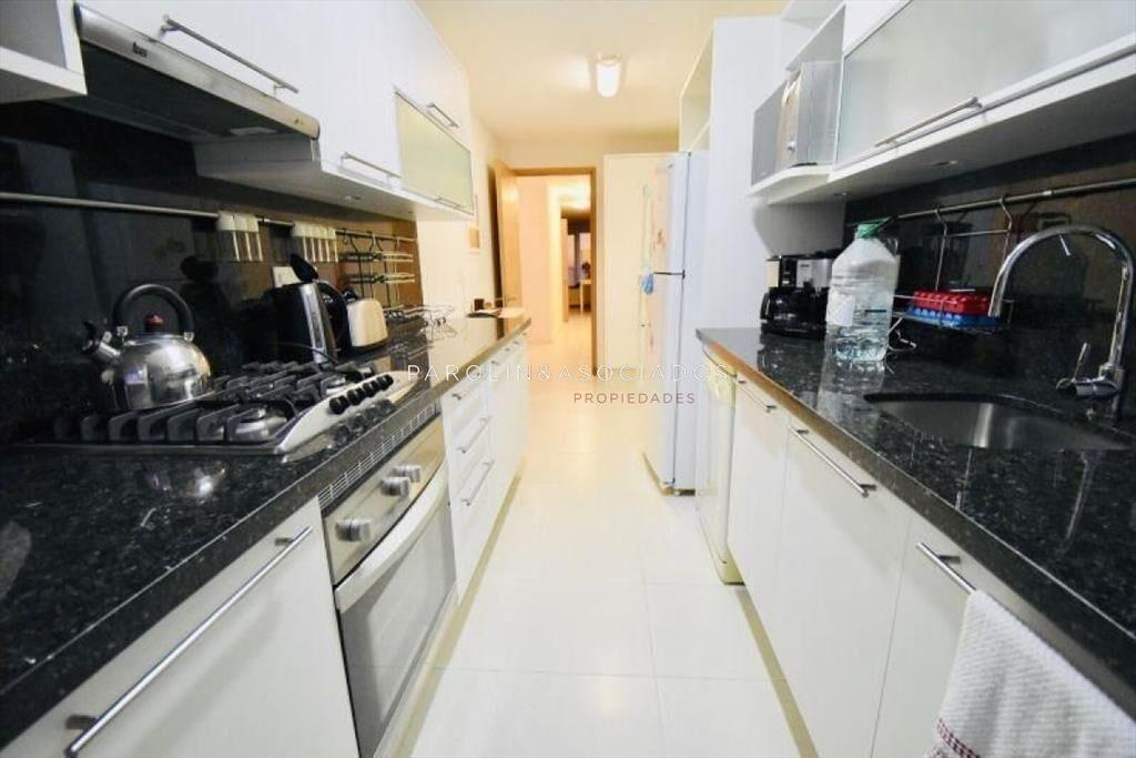 Apartamento en venta de 2 Dormitorios en Season