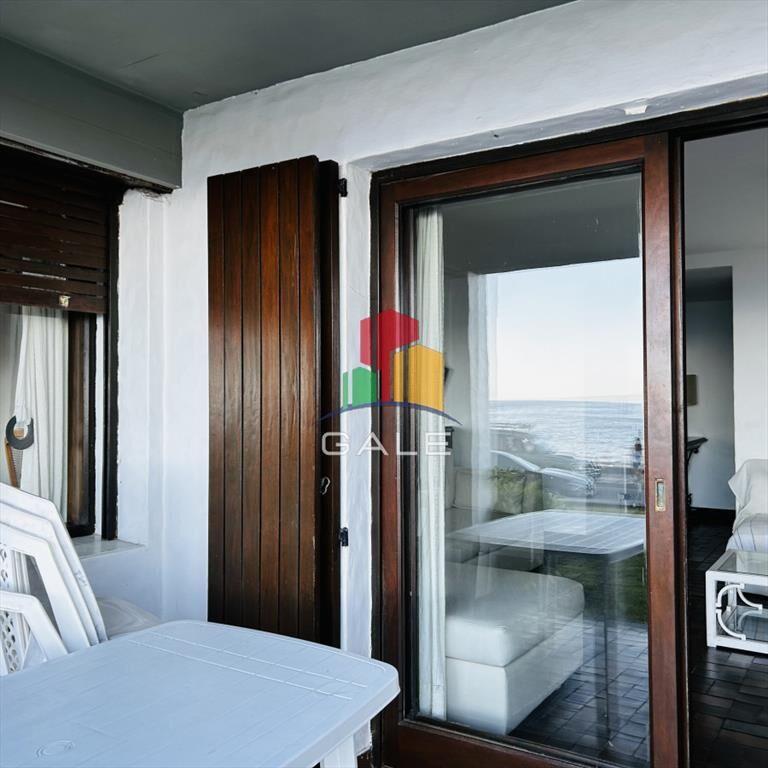 Apartamento frente al mar 4 dormitorios en - del