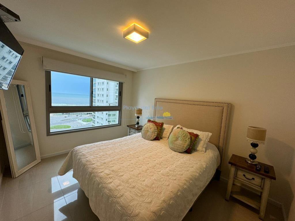 Apartamento en alquiler de temporada de 2 en , ,