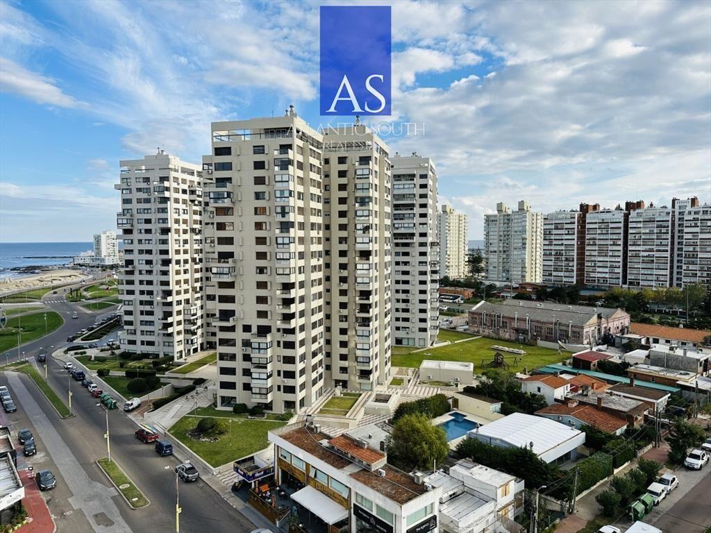 Apartamento 2 dormitorios excelente vista Playa Mansa Punt