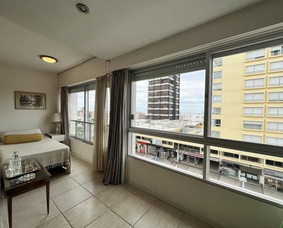 VENTA APARTAMENTO 1 DORMITORIO PENINSULA
