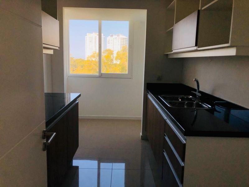 DEPARTAMENTO DE 2 DORMITORIOS EN TORRE ONE, PUNTA DEL ESTE
