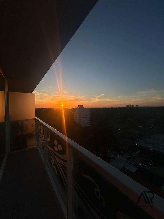 Apartamento en venta c/ cochera Avda Roosevelt