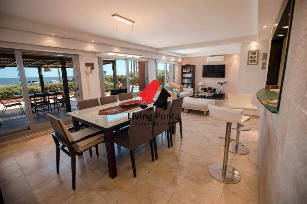 Apartamento en primera línea con vista y piscina
