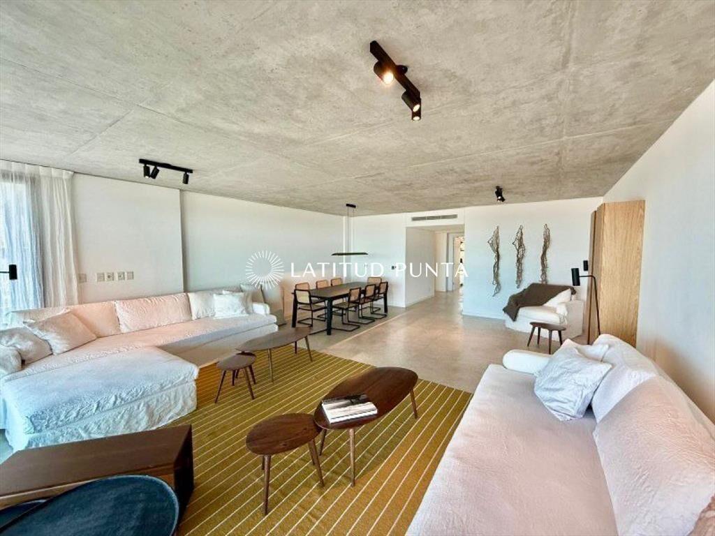 Apartamento 3 dormitorios en suite. Aldeana