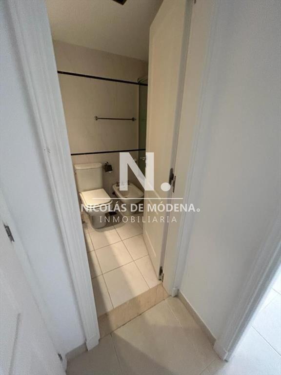 Vende impecable apartamento de 2 dormitorios en