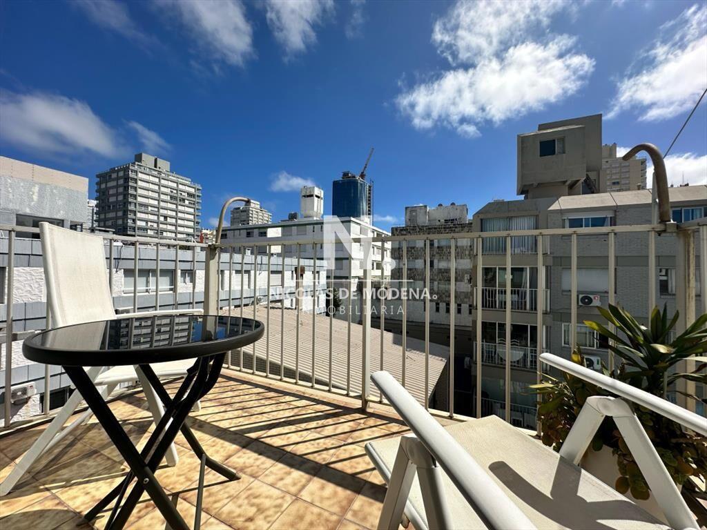 Apartamento en venta en Peninsula a 100 mts de la