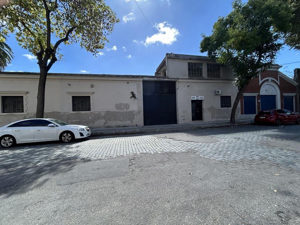 ALQUILER GRAN LOCAL Y DEPÓSITO