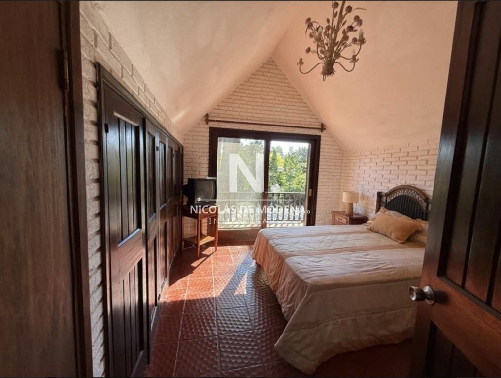 Casa en venta en 5 dormitorios en venta en Lugano