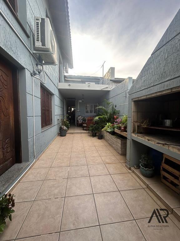 Casa en venta c/ cochera en Artigas