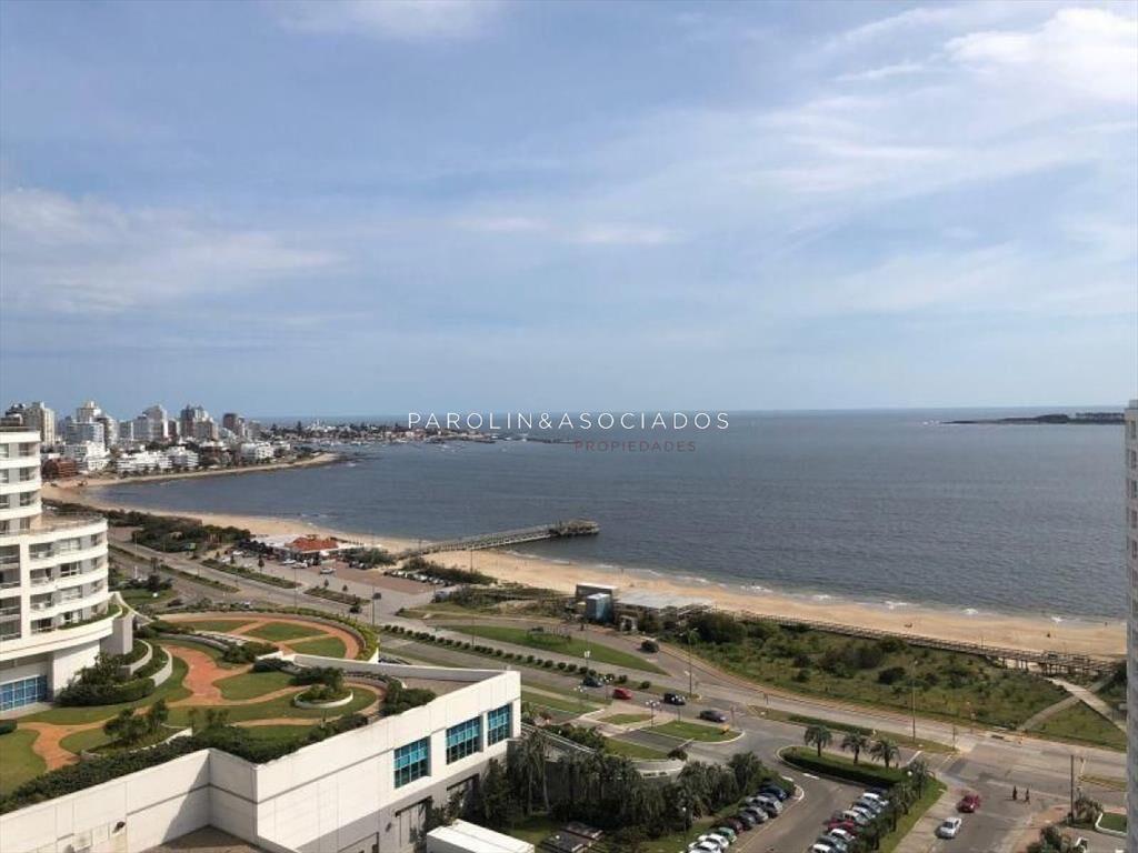 Apartamento en venta de 2 dormitorios en Season