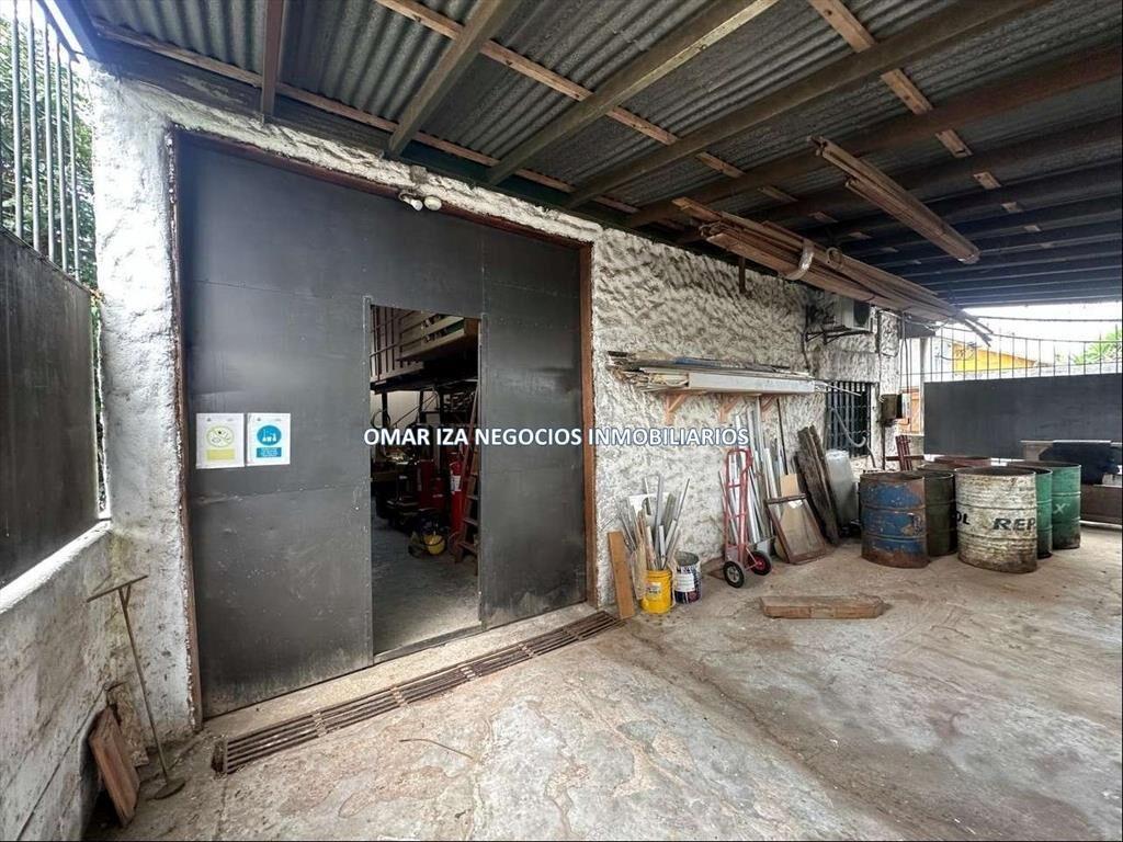 Venta local industrial o depósito en Malvin Norte, llave ca