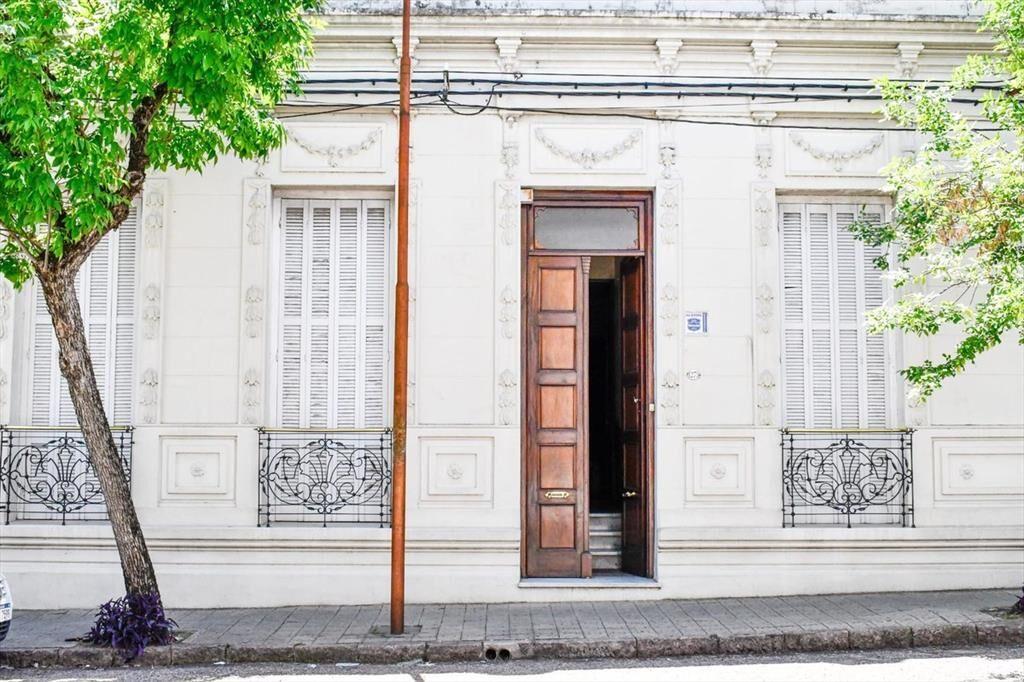 GRAN CASA EN VENTA – CENTRO DE PAYSANDU
