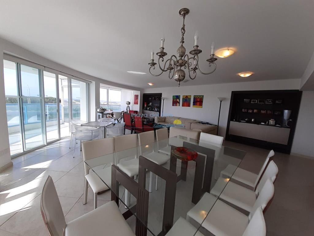 Apartamento en venta de 3 dormitorios en Punta ,