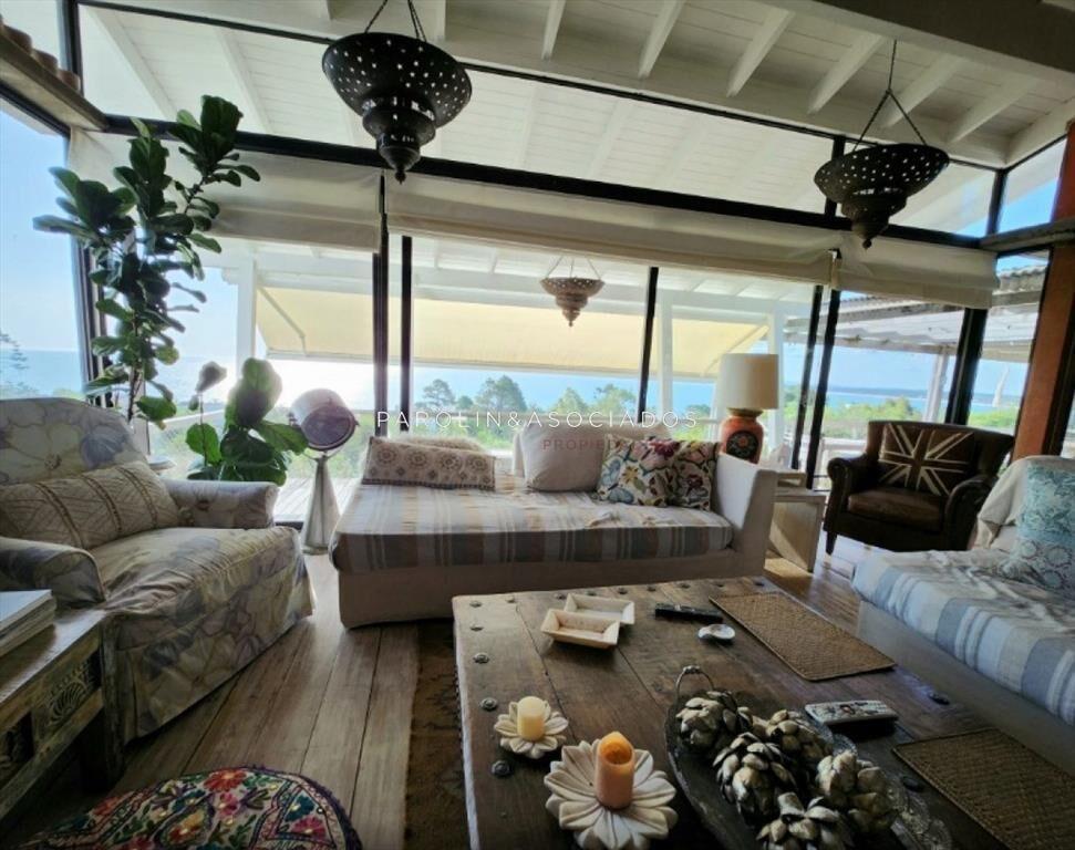 Casa en venta con vista al mar Punta Ballena, del