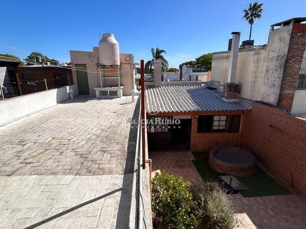 CASA PADRON UNICO PROX.CANAL5 ! MUY AMPLIA. 4 DORM + EST...