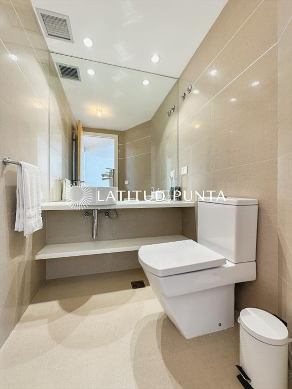 Apartamento en Mansa, 3 suites con vista al mar